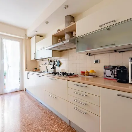 Joivy Cosy Family Flat Near Sturla Beach 公寓 热那亚