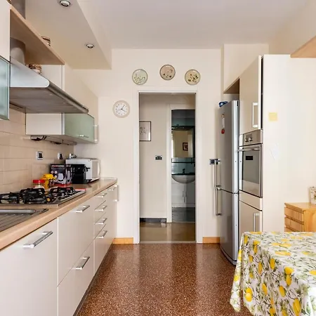 Apartment Joivy Cosy Family Flat Near Sturla Beach Genoa